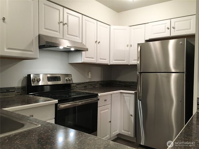 16518 NE 85th Street, Redmond, WA 98052