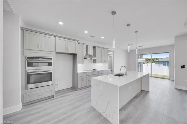 3315 Andalusia BLVD, Cape Coral, FL 33909