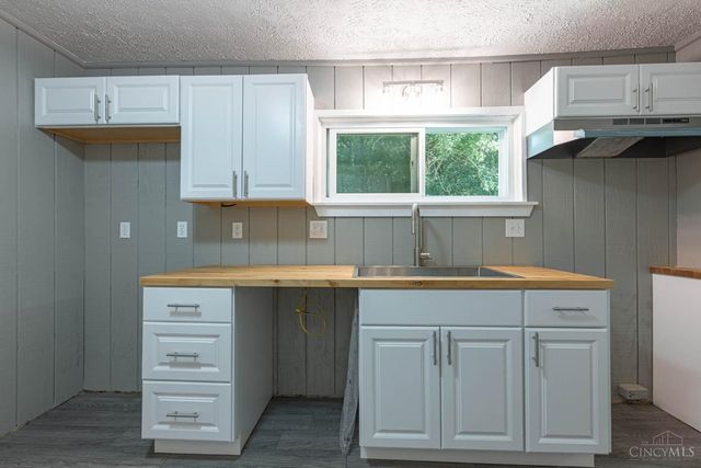 989 E Ogden Road, Adams Twp, OH 45177