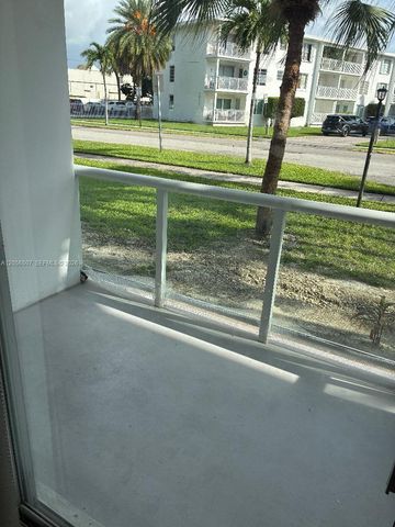 1600 NE 114th St 106, Miami, FL 33181