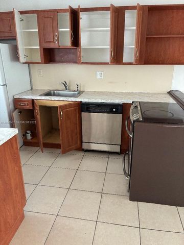 1600 NE 114th St 106, Miami, FL 33181