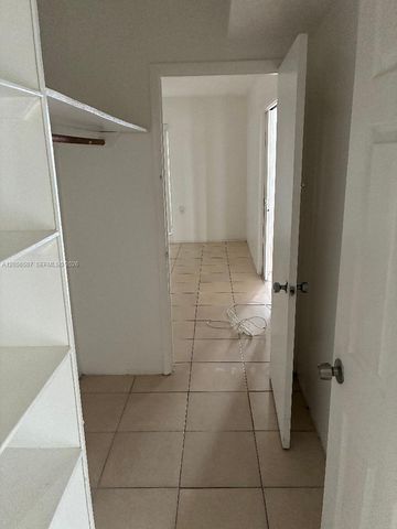 1600 NE 114th St 106, Miami, FL 33181