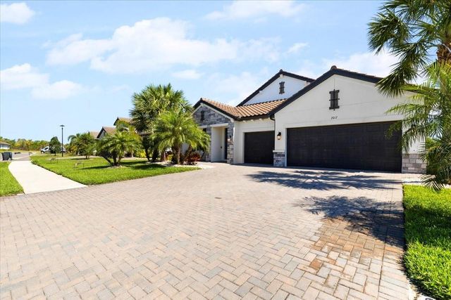 2017 WOODLEAF HAMMOCK COURT, Bradenton, FL 34211