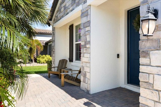 2017 WOODLEAF HAMMOCK COURT, Bradenton, FL 34211