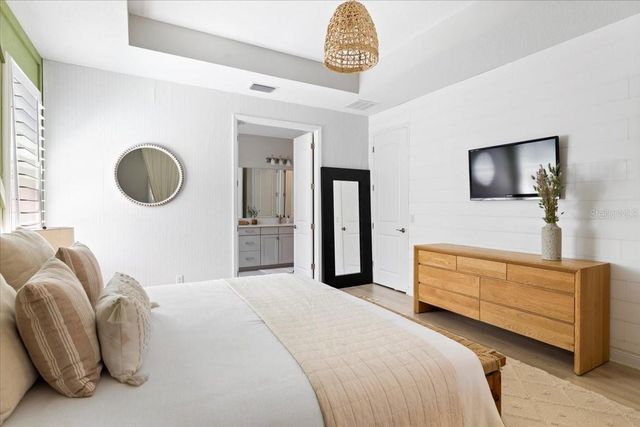 2017 WOODLEAF HAMMOCK COURT, Bradenton, FL 34211