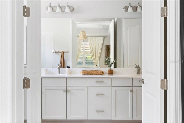 2017 WOODLEAF HAMMOCK COURT, Bradenton, FL 34211