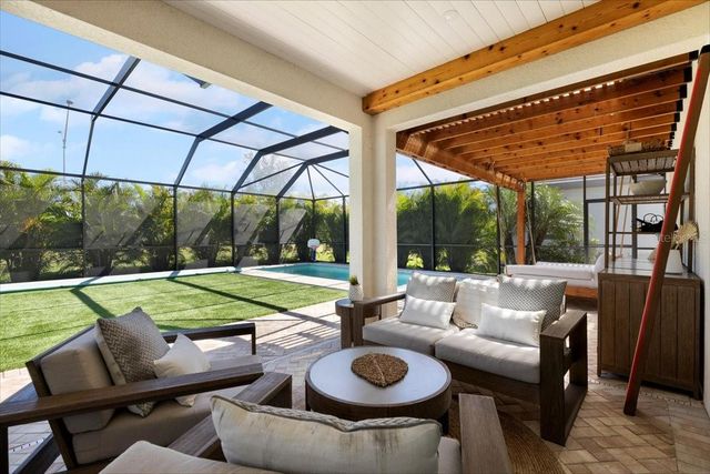 2017 WOODLEAF HAMMOCK COURT, Bradenton, FL 34211