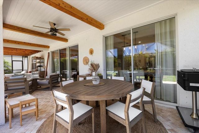 2017 WOODLEAF HAMMOCK COURT, Bradenton, FL 34211