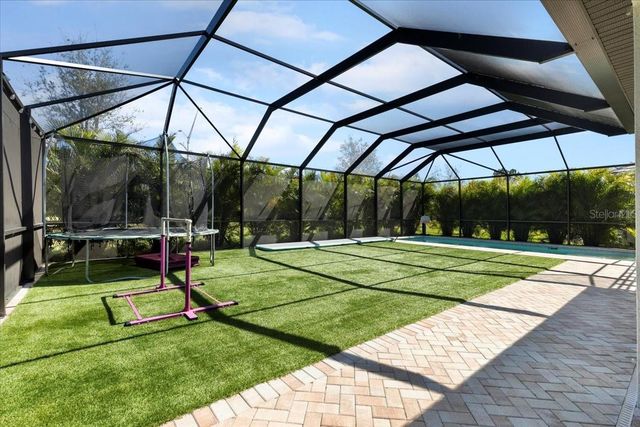 2017 WOODLEAF HAMMOCK COURT, Bradenton, FL 34211