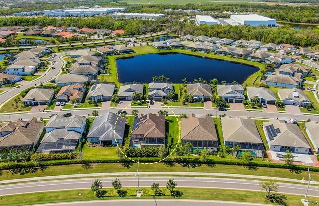 2017 WOODLEAF HAMMOCK COURT, Bradenton, FL 34211