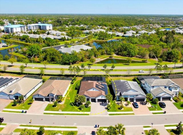 2017 WOODLEAF HAMMOCK COURT, Bradenton, FL 34211