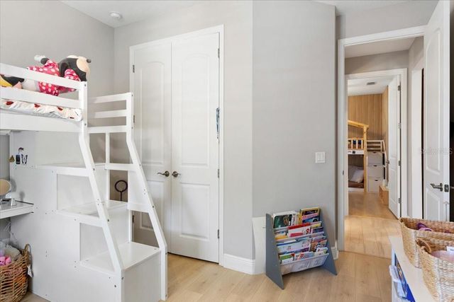 2017 WOODLEAF HAMMOCK COURT, Bradenton, FL 34211