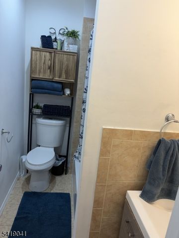 35 Franklin Ave, Clifton City, NJ 07011