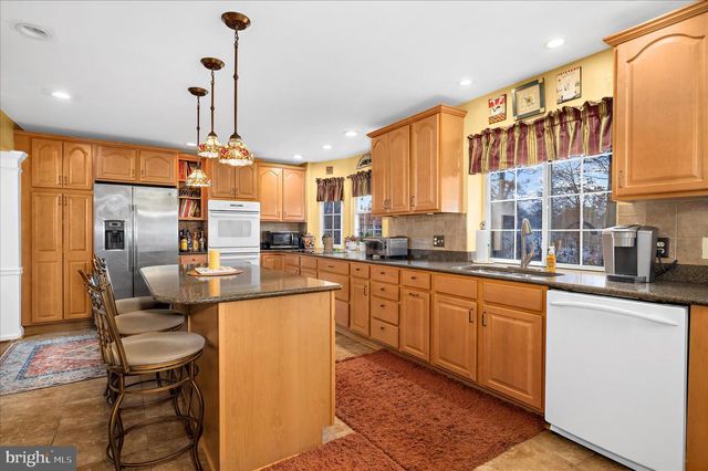 8003 FOXGREEN CT, Glen Burnie, MD 21061