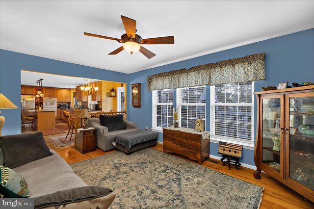 8003 FOXGREEN CT, Glen Burnie, MD 21061