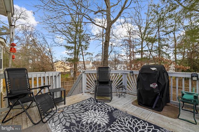 8003 FOXGREEN CT, Glen Burnie, MD 21061