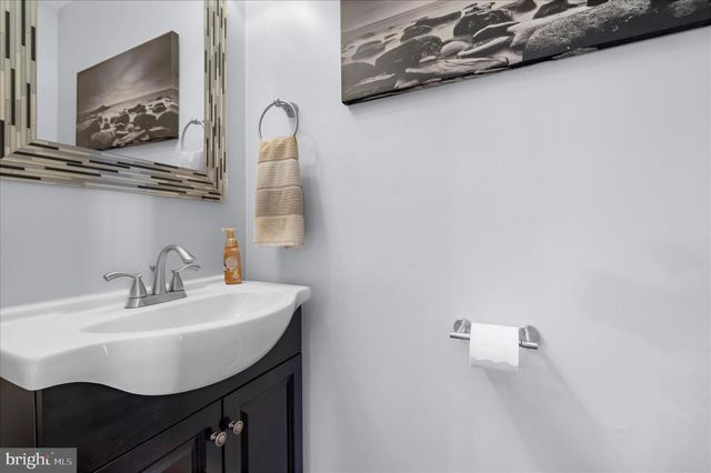 8003 FOXGREEN CT, Glen Burnie, MD 21061