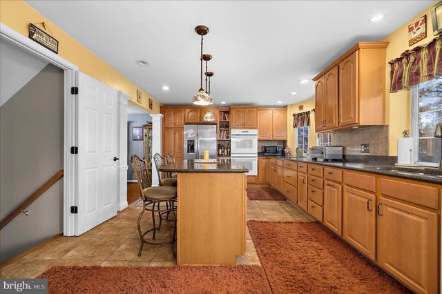 8003 FOXGREEN CT, Glen Burnie, MD 21061