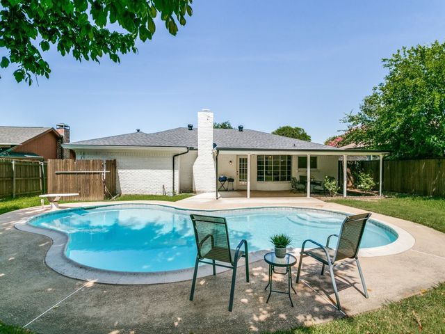 3120 Spring Grove Drive, Bedford, TX 76021