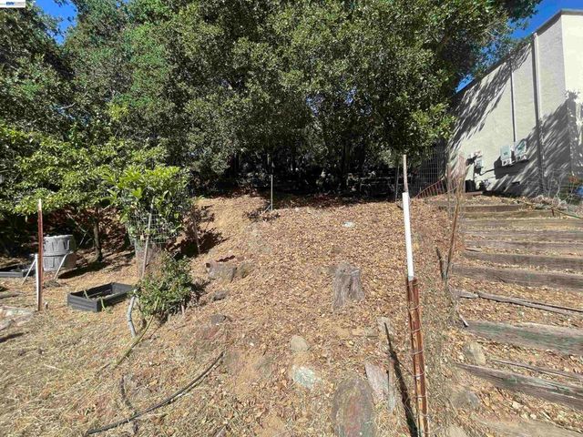 5415 LEONA ST, Oakland, CA 94619