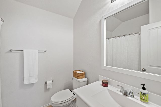 482 Travertine TRL, Buda, TX 78610