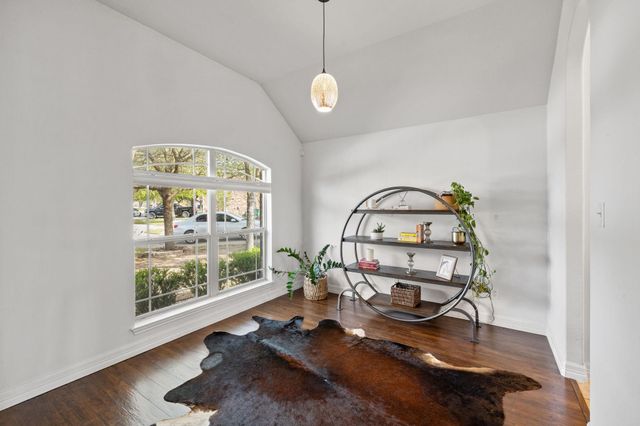 482 Travertine TRL, Buda, TX 78610