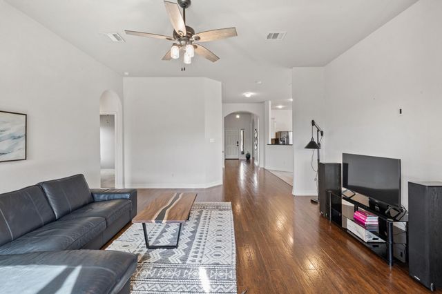 482 Travertine TRL, Buda, TX 78610