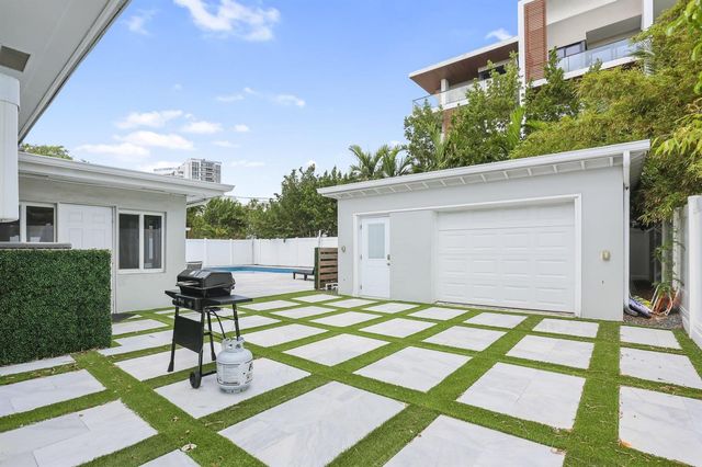 3025 Center Avenue, Fort Lauderdale, FL 33308