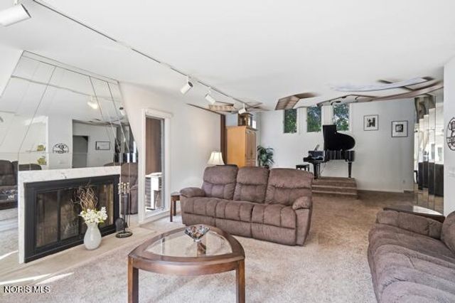 5426 Woodridge Drive, Toledo, OH 43623