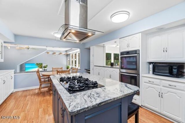 5426 Woodridge Drive, Toledo, OH 43623