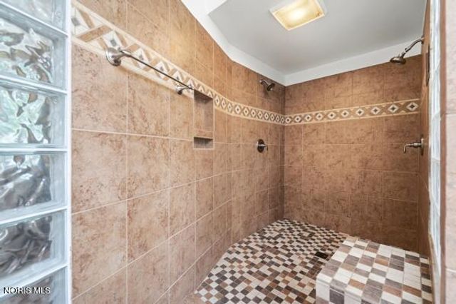 5426 Woodridge Drive, Toledo, OH 43623