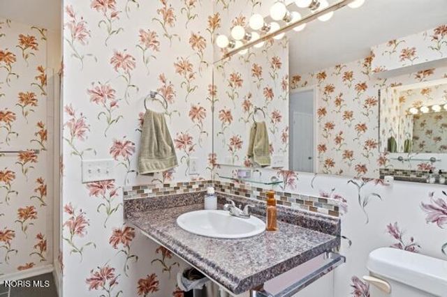 5426 Woodridge Drive, Toledo, OH 43623