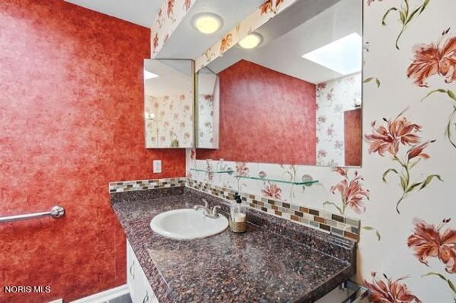 5426 Woodridge Drive, Toledo, OH 43623