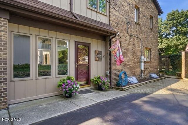 5426 Woodridge Drive, Toledo, OH 43623