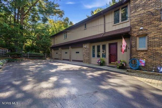 5426 Woodridge Drive, Toledo, OH 43623