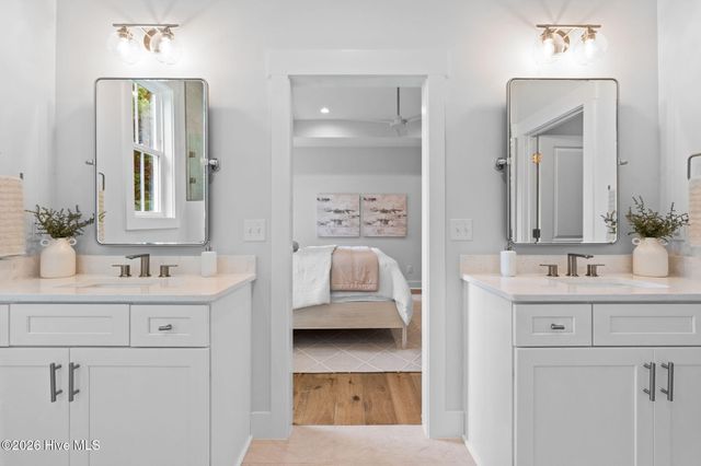 516 Genoes Point Road SW, Supply, NC 28462