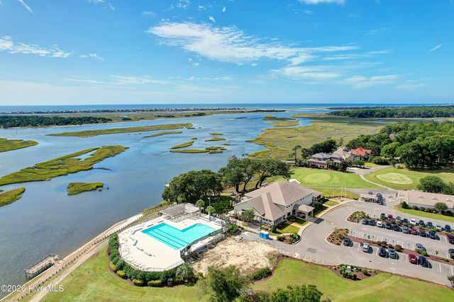 516 Genoes Point Road SW, Supply, NC 28462