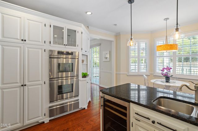 824 Pinehurst Drive, Chapel Hill, NC 27517