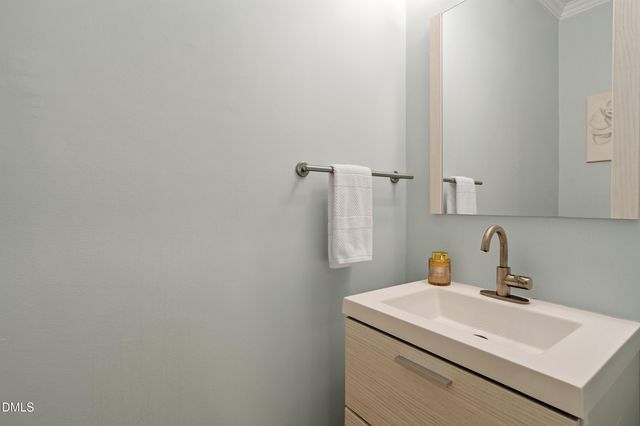 824 Pinehurst Drive, Chapel Hill, NC 27517