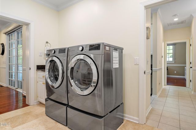 824 Pinehurst Drive, Chapel Hill, NC 27517