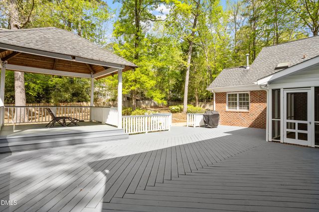 824 Pinehurst Drive, Chapel Hill, NC 27517