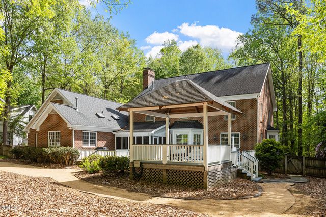 824 Pinehurst Drive, Chapel Hill, NC 27517
