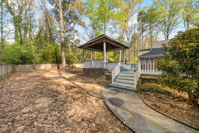 824 Pinehurst Drive, Chapel Hill, NC 27517