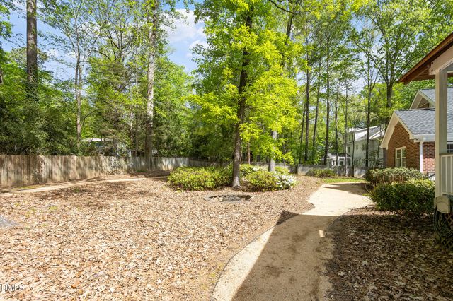 824 Pinehurst Drive, Chapel Hill, NC 27517