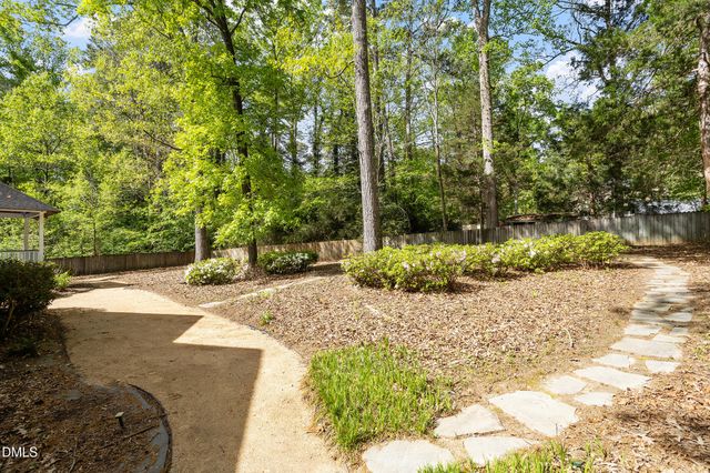 824 Pinehurst Drive, Chapel Hill, NC 27517