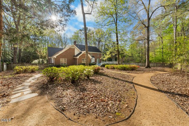 824 Pinehurst Drive, Chapel Hill, NC 27517