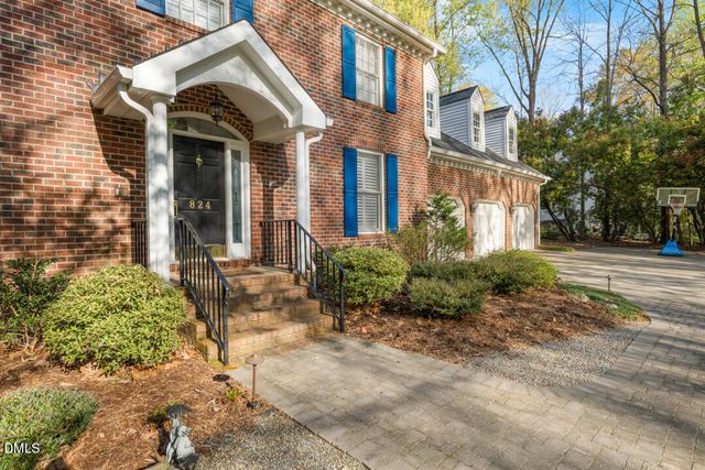 824 Pinehurst Drive, Chapel Hill, NC 27517