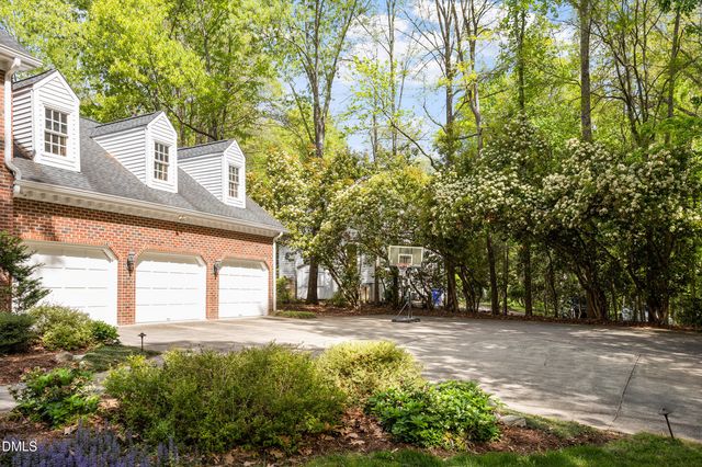 824 Pinehurst Drive, Chapel Hill, NC 27517