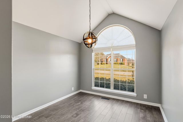 8301 Charleston Way, Shelbyville, KY 40065