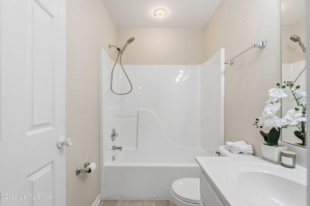 8301 Charleston Way, Shelbyville, KY 40065